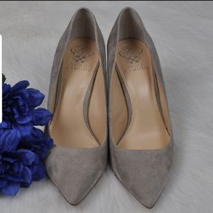 Vince Camuto Nikayka Taupe Suede Pumps 10M